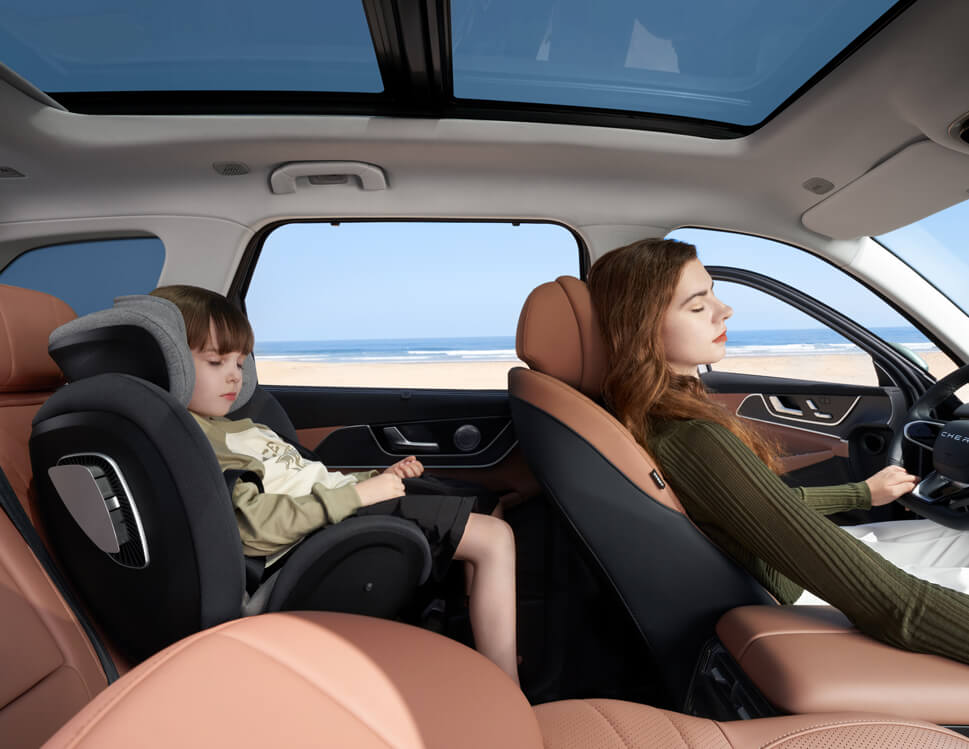 CHERY Tiggo 9 - Interiér - Komfort sedadiel